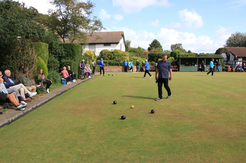 Bowlers and spectators