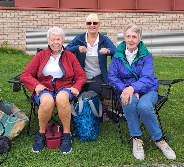 B&P Pioneer Cup entrants - Sandra, Chris S and Chris L seated at Whiby Park.